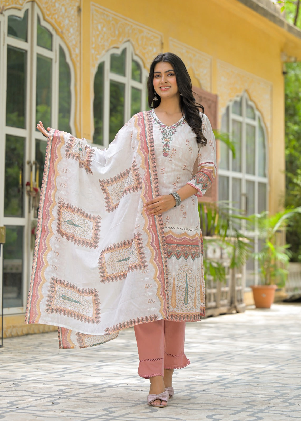 Vintage Ivory & Peach Cotton Kurta Pant Set with Paisley Dupatta